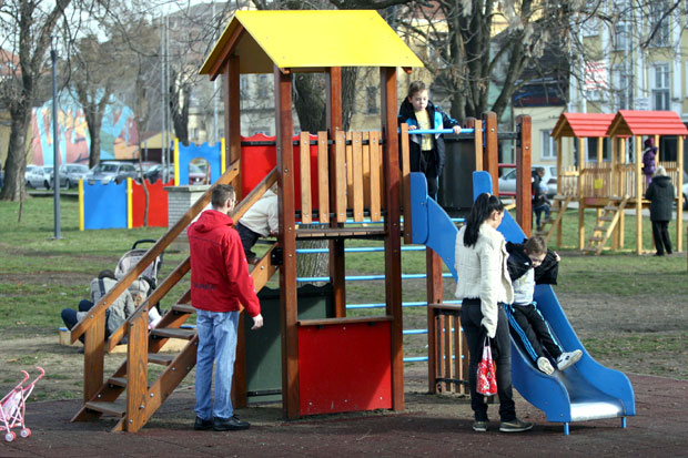 Незаконита наплата рачуна за вртић: Родитељи имају право на одштету